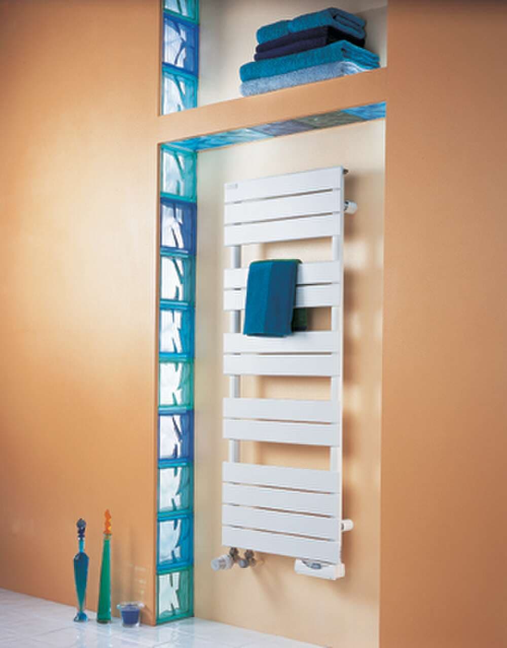Radiateur Acova Régate (boitier intégré bas)