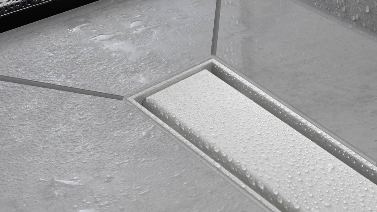 RainDrain Match Plus Caniveau de douche linéaire 1000 avec cadre réglable en hauteur Hansgrohe — image 4